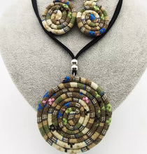 Load image into Gallery viewer, “Uniquely U” Necklace Set
