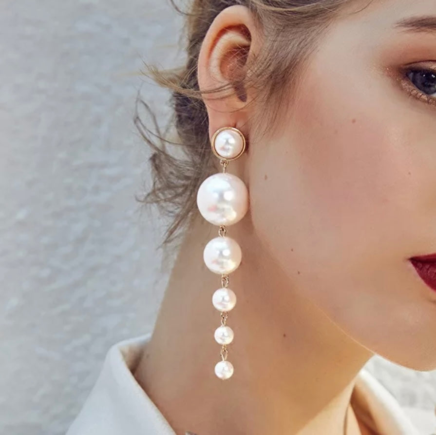 Elegant Tear Drop Earrings